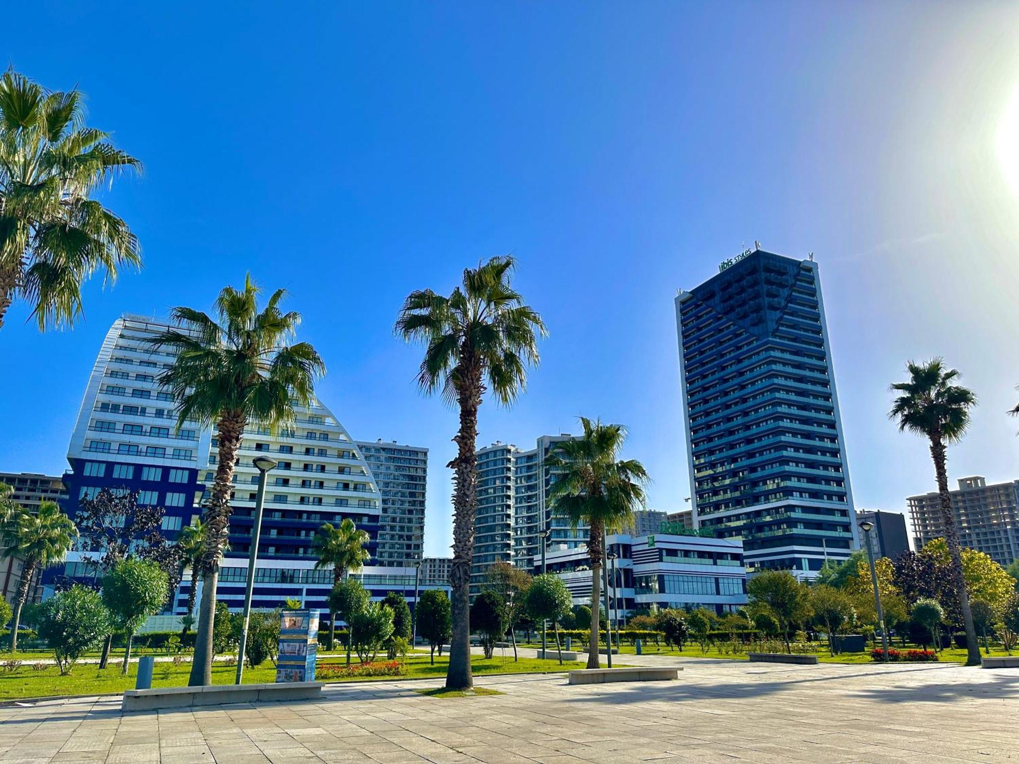 Batumi Boulevard Resort Екстериор снимка