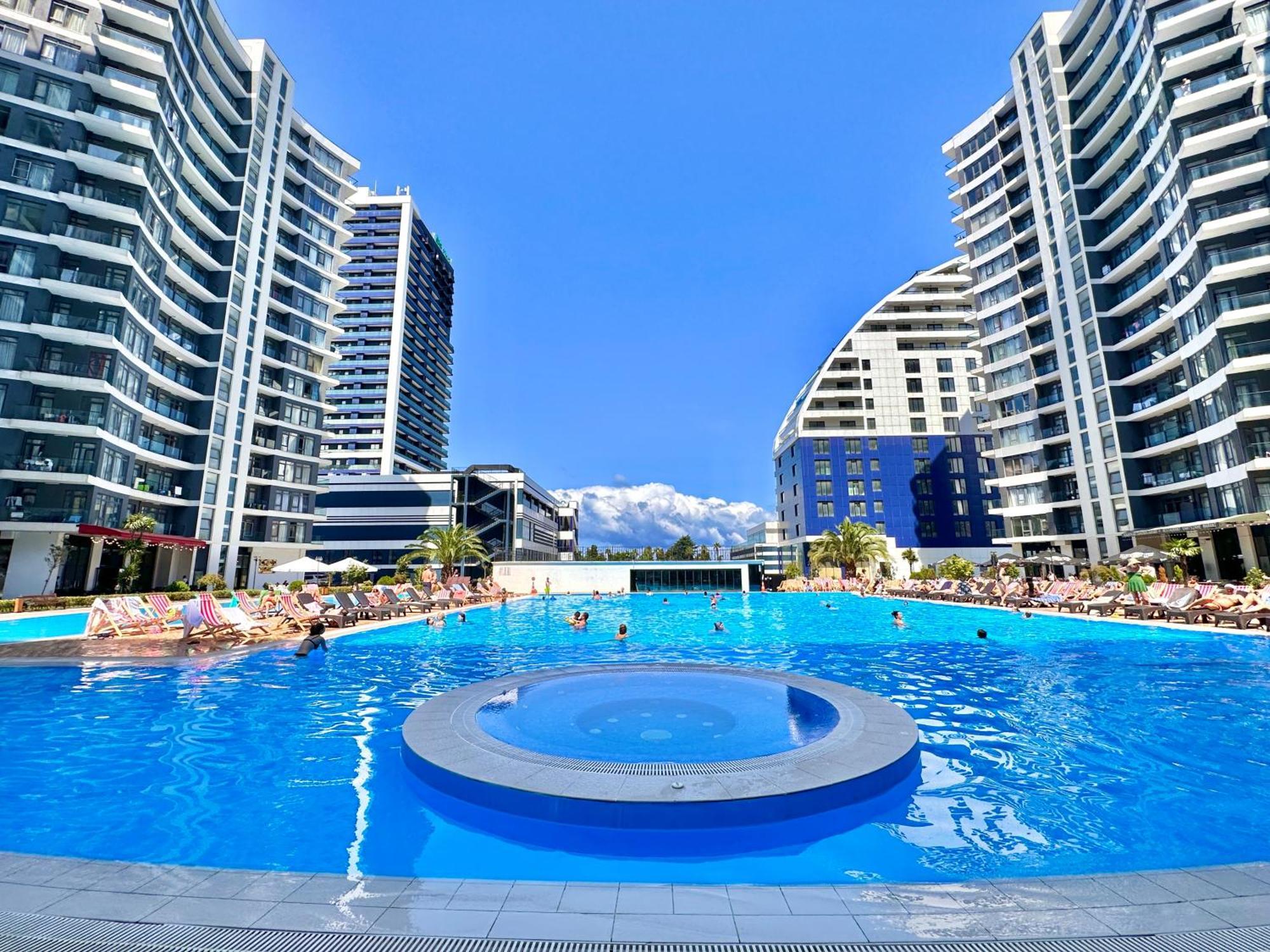 Batumi Boulevard Resort Екстериор снимка