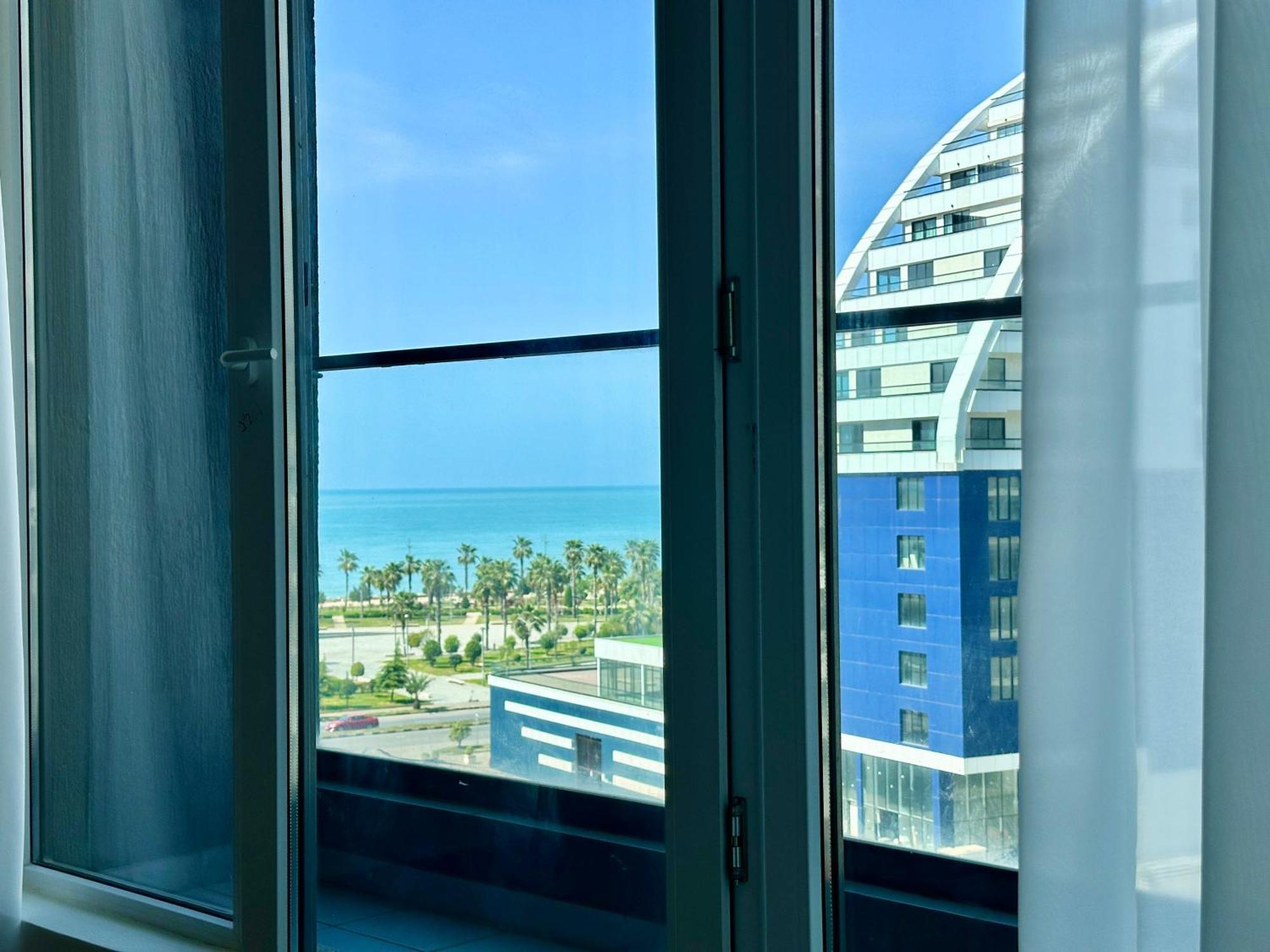 Batumi Boulevard Resort Екстериор снимка