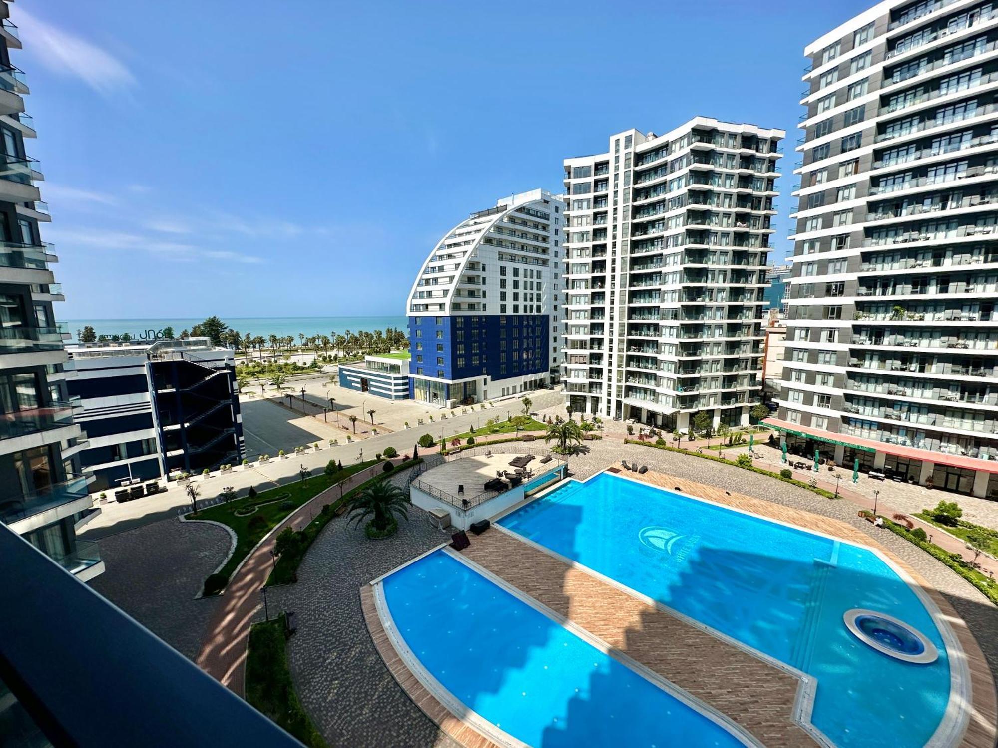 Batumi Boulevard Resort Екстериор снимка