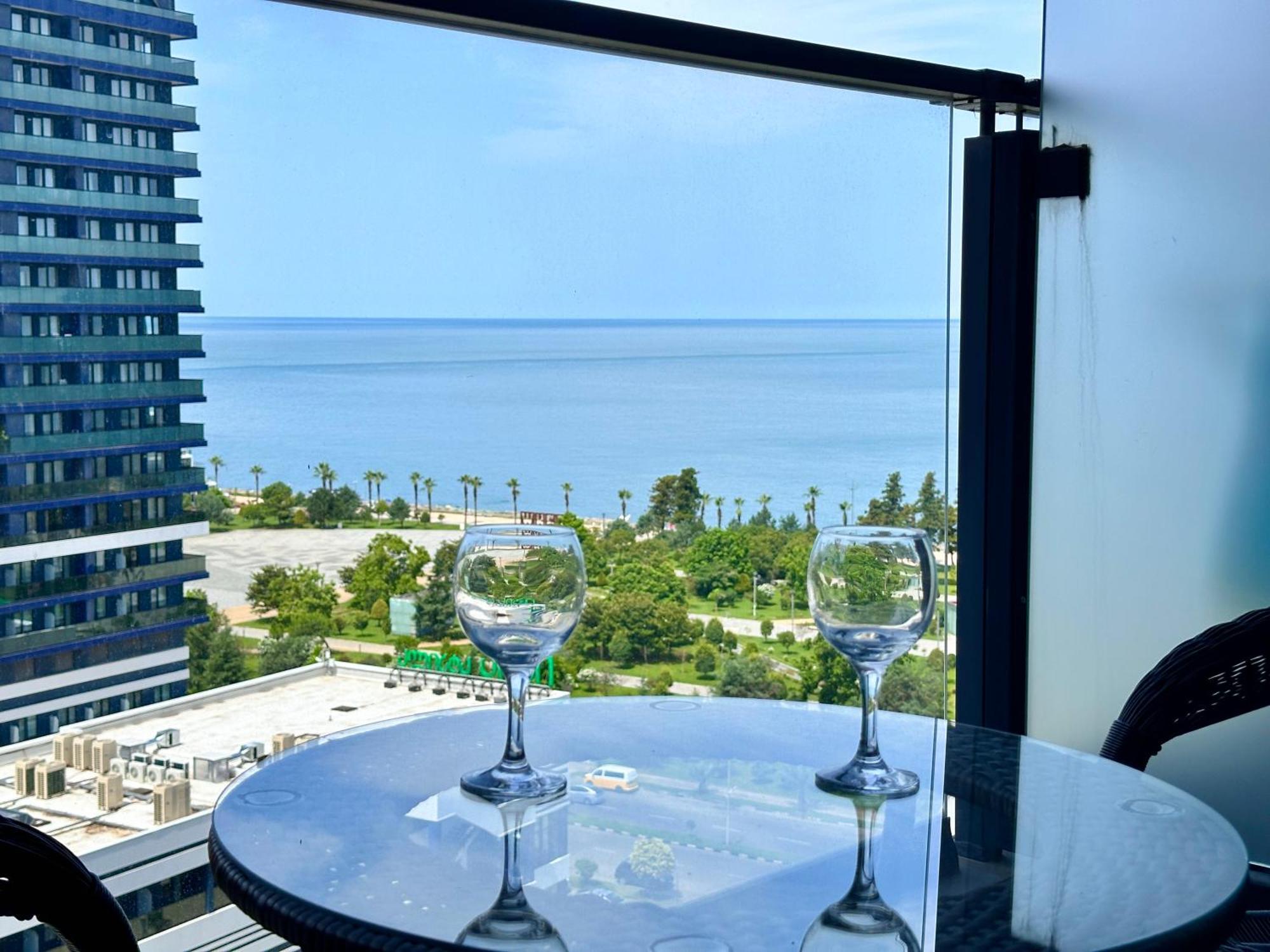 Batumi Boulevard Resort Екстериор снимка
